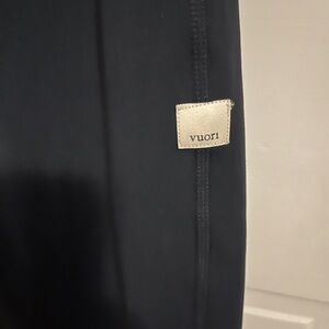 Vuori NWOT medium Daily Legging in Navy.